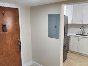 9000 SW 24th St 14C, Miami FL 33165