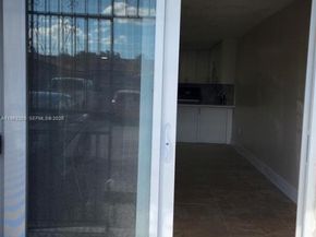 9000 SW 24th St 14C, Miami FL 33165