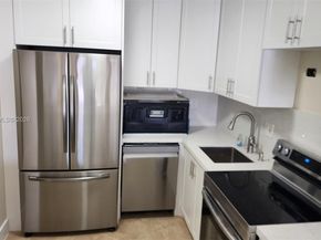 9000 SW 24th St 14C, Miami FL 33165