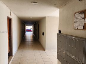 9000 SW 24th St 14C, Miami FL 33165