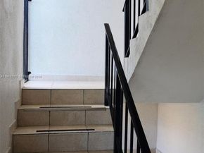 9000 SW 24th St 14C, Miami FL 33165