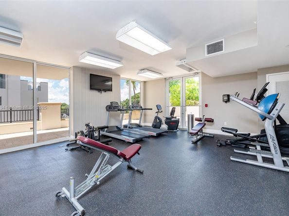 4100 Salzedo St 919, Coral Gables FL 33146