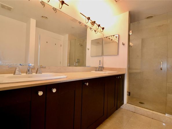 4100 Salzedo St 919, Coral Gables FL 33146