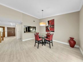 9933 NW 49th Ter, Doral FL 33178