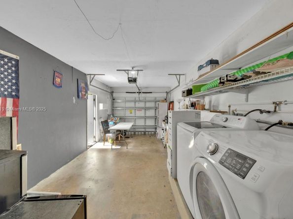 9933 NW 49th Ter, Doral FL 33178