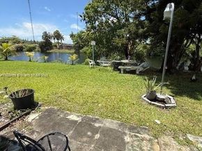 55 NW 204th St 10, Miami Gardens FL 33169