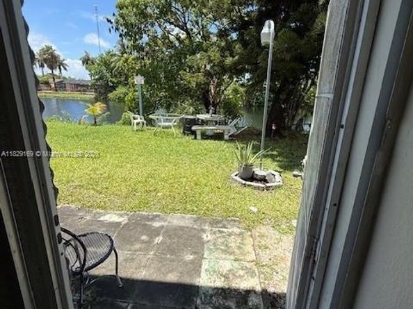 55 NW 204th St 10, Miami Gardens FL 33169