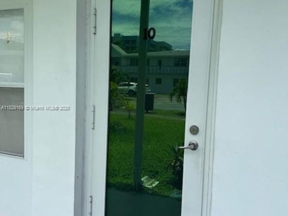 55 NW 204th St 10, Miami Gardens FL 33169
