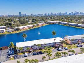 901 SW 11th Ave 17H, Hallandale Beach FL 33009