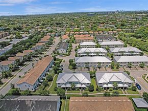 4046 Long Leaf Ln, Hollywood FL 33021