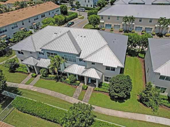 4046 Long Leaf Ln, Hollywood FL 33021
