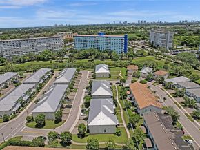 4046 Long Leaf Ln, Hollywood FL 33021