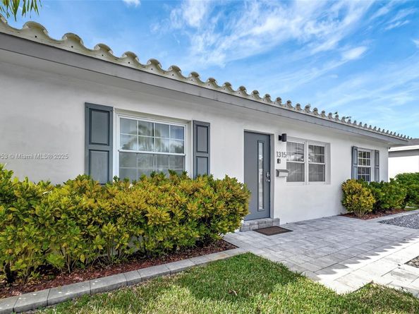 1315 NE 16th Ave, Fort Lauderdale FL 33304