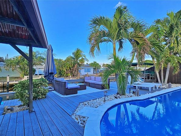 1621 NE 63rd Ct, Fort Lauderdale FL 33334