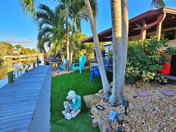 1621 NE 63rd Ct, Fort Lauderdale FL 33334