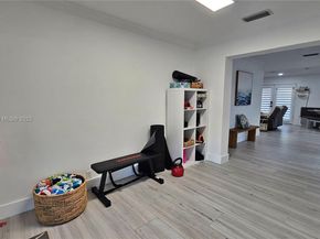 1621 NE 63rd Ct, Fort Lauderdale FL 33334