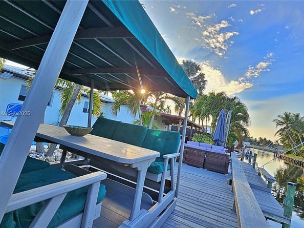 1621 NE 63rd Ct, Fort Lauderdale FL 33334