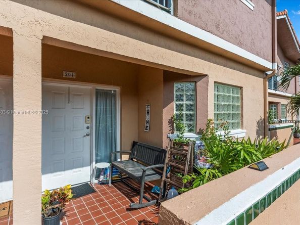 10014 Hammocks Blvd 2044, Miami FL 33196