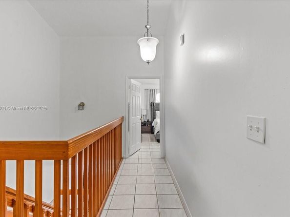 10014 Hammocks Blvd 2044, Miami FL 33196