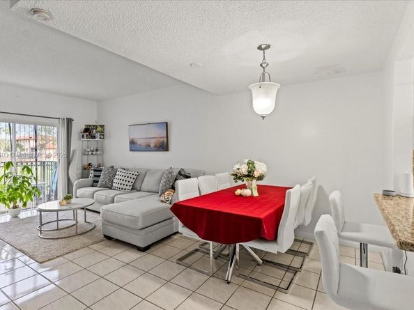 10014 Hammocks Blvd 2044, Miami FL 33196