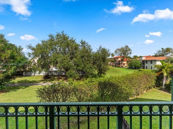 10014 Hammocks Blvd 2044, Miami FL 33196