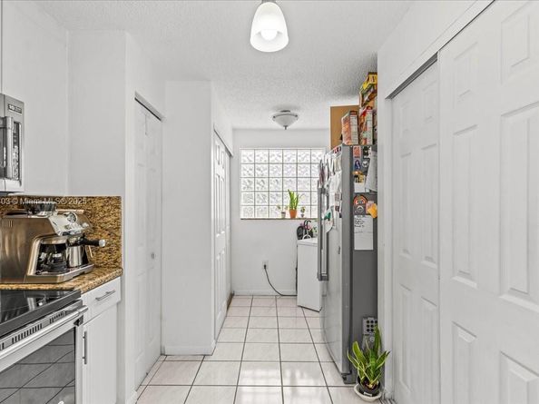 10014 Hammocks Blvd 2044, Miami FL 33196