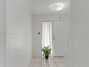 10014 Hammocks Blvd 2044, Miami FL 33196