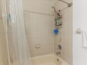 10014 Hammocks Blvd 2044, Miami FL 33196