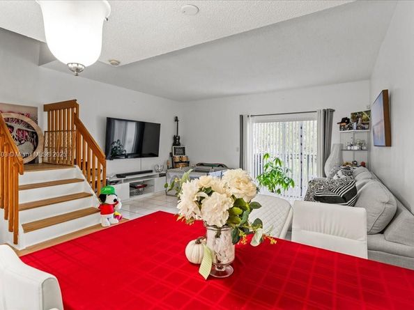 10014 Hammocks Blvd 2044, Miami FL 33196