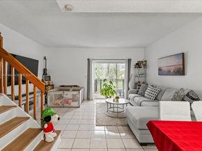 10014 Hammocks Blvd 2044, Miami FL 33196