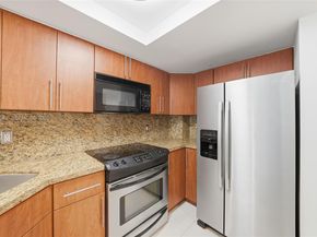 2951 S Bayshore Dr 1111, Miami FL 33133