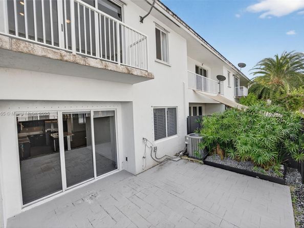 17606 SW 149th Pl 17606, Miami FL 33187
