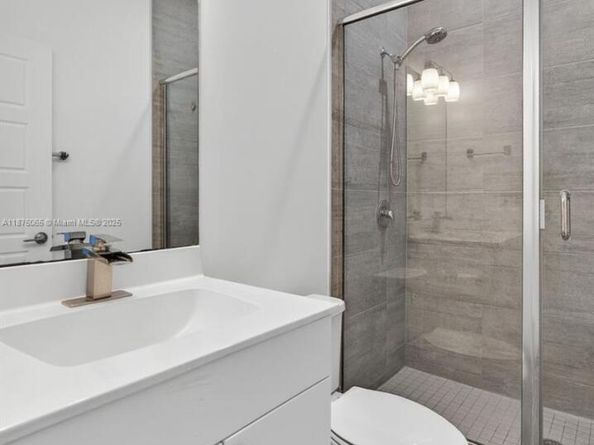 17606 SW 149th Pl 17606, Miami FL 33187