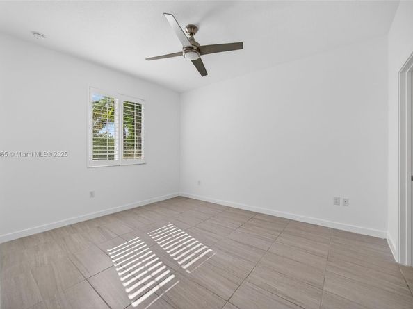 17606 SW 149th Pl 17606, Miami FL 33187