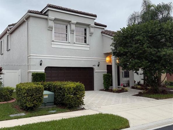1471 NW 159th Ave, Pembroke Pines FL 33028