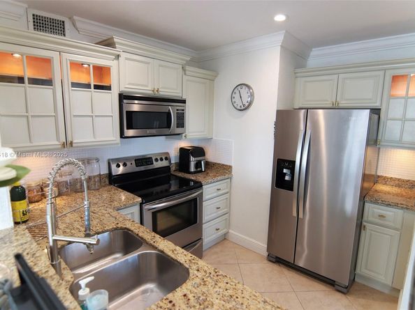 1130 11th St 6A, Miami Beach FL 33139