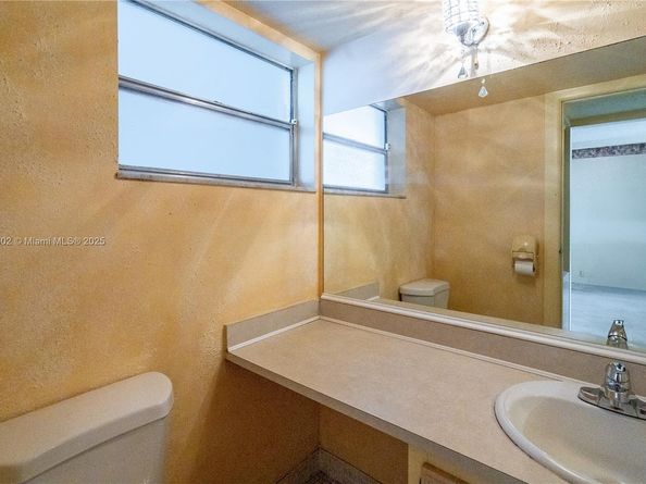 8205 NW 61st St B209, Tamarac FL 33321