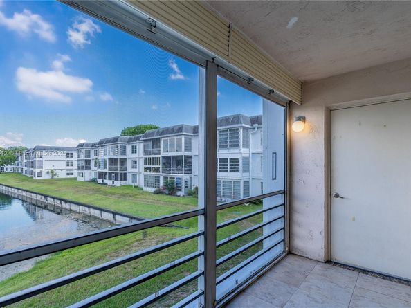 8205 NW 61st St B209, Tamarac FL 33321