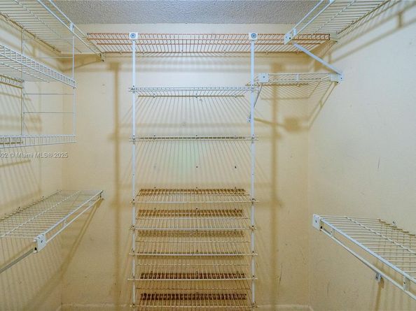 8205 NW 61st St B209, Tamarac FL 33321