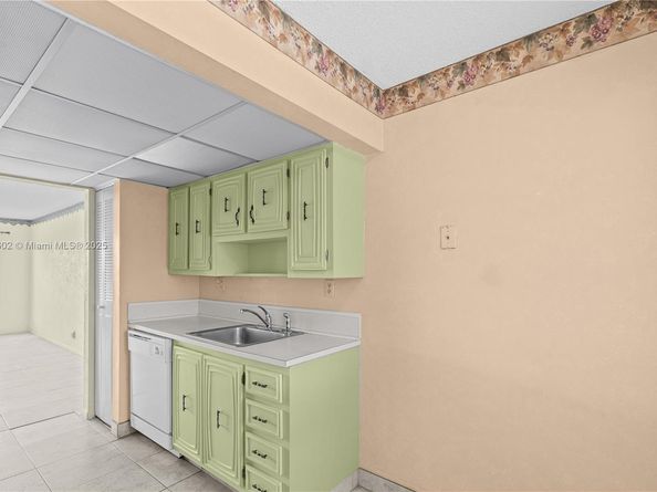 8205 NW 61st St B209, Tamarac FL 33321