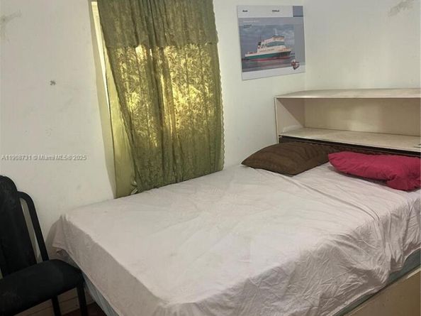 15151 Railroad Dr, Miami Gardens FL 33054