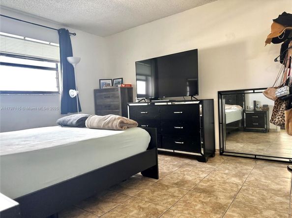8145 NW 7th St 404, Miami FL 33126