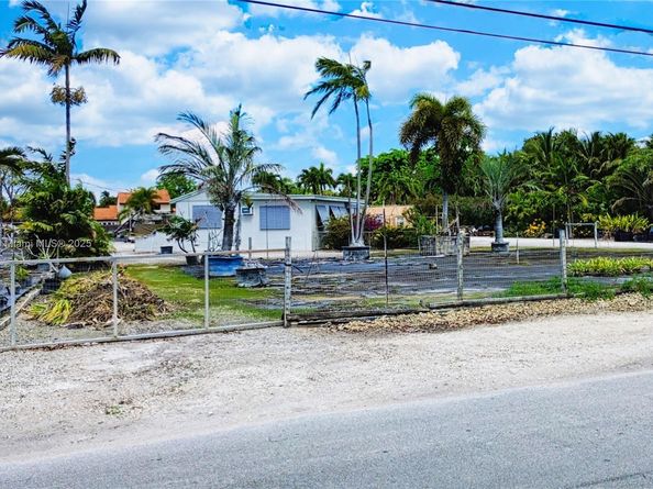 11295 SW 93rd St, Miami FL 33176