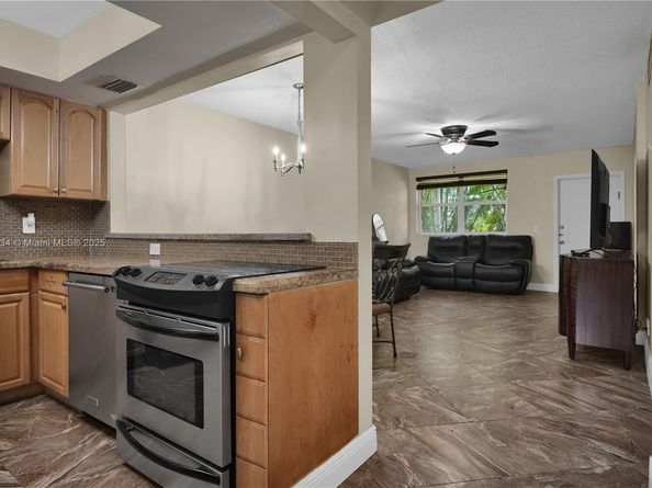 1333 E Hallandale Beach Blvd 112, Hallandale Beach FL 33009