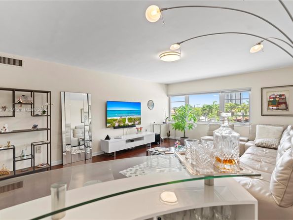 1700 NE 105th St 312, Miami Shores FL 33138