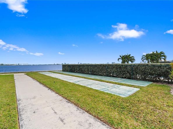 1700 NE 105th St 312, Miami Shores FL 33138
