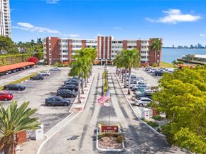 1700 NE 105th St 312, Miami Shores FL 33138