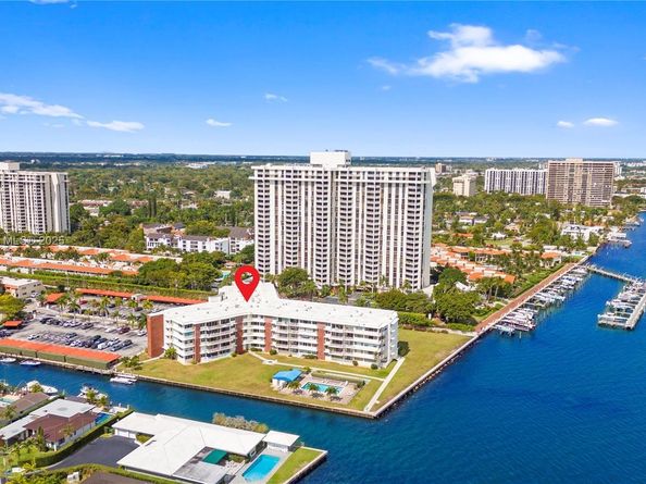 1700 NE 105th St 312, Miami Shores FL 33138
