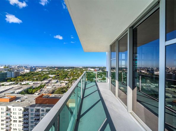 3301 NE 1st Ave H2201, Miami FL 33137