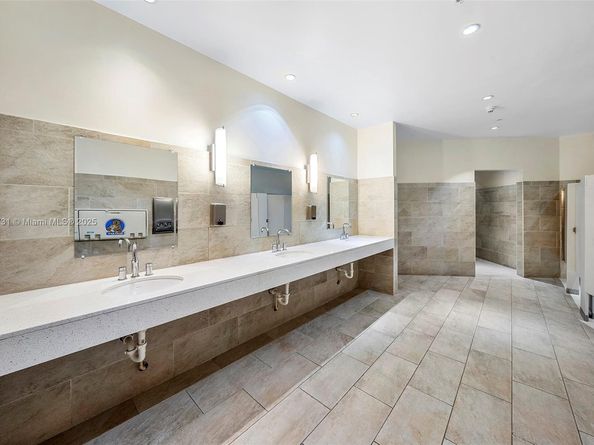 3301 NE 1st Ave H2201, Miami FL 33137